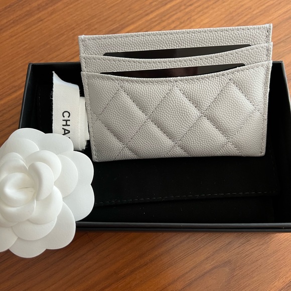 Chanel 21A Cardholder in Gray - Picture 3 of 6